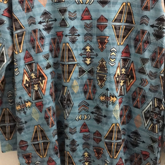 💕LULAROE MEDIUM LYNNAE💕 long sleeve 😍 - Picture 6 of 8